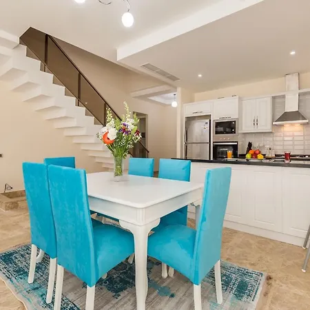 Villa Luxury Evre 2 *